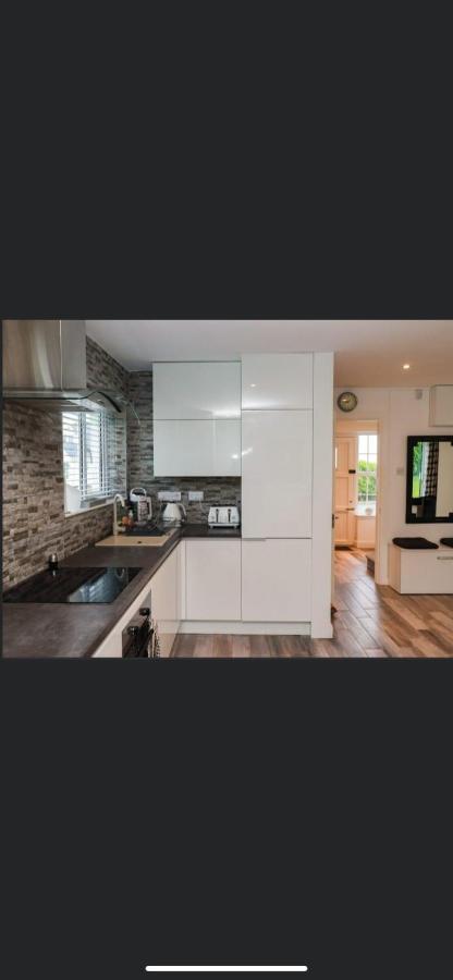 20 Holiday Cottage, East End بالي بورنيون المظهر الخارجي الصورة