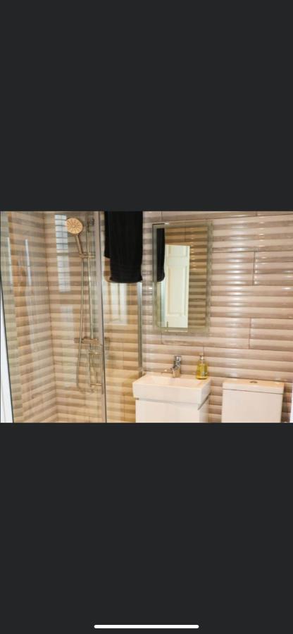 20 Holiday Cottage, East End بالي بورنيون المظهر الخارجي الصورة